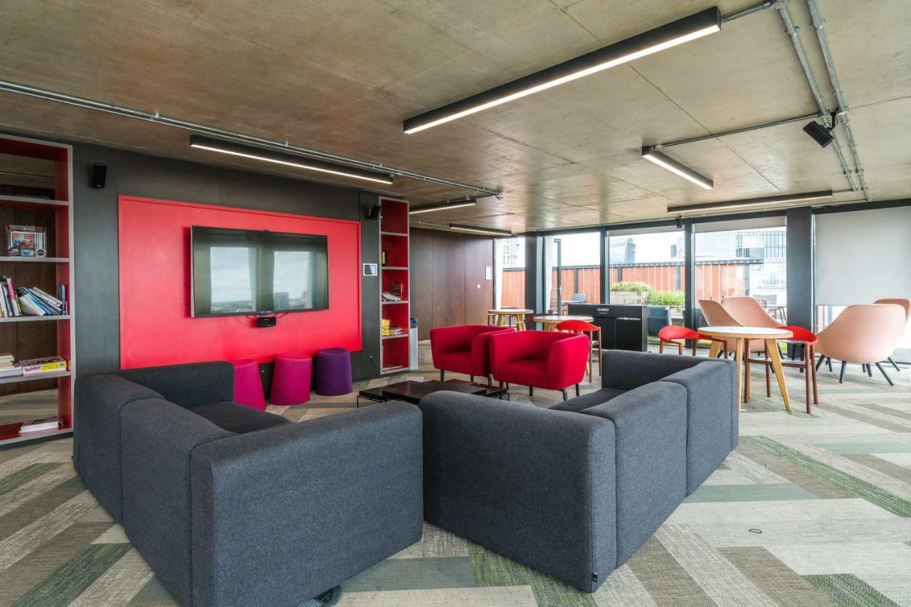Hashtag Aldgate Campus Accommodation Лондон Экстерьер фото